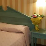 ホテル ティントレット 3*