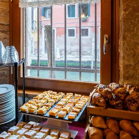 Hotel Tintoretto